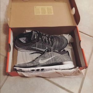 NIKE FREE - TR FLYKNIT 5.0